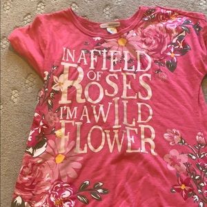 Cute Flower Shirt 🌹